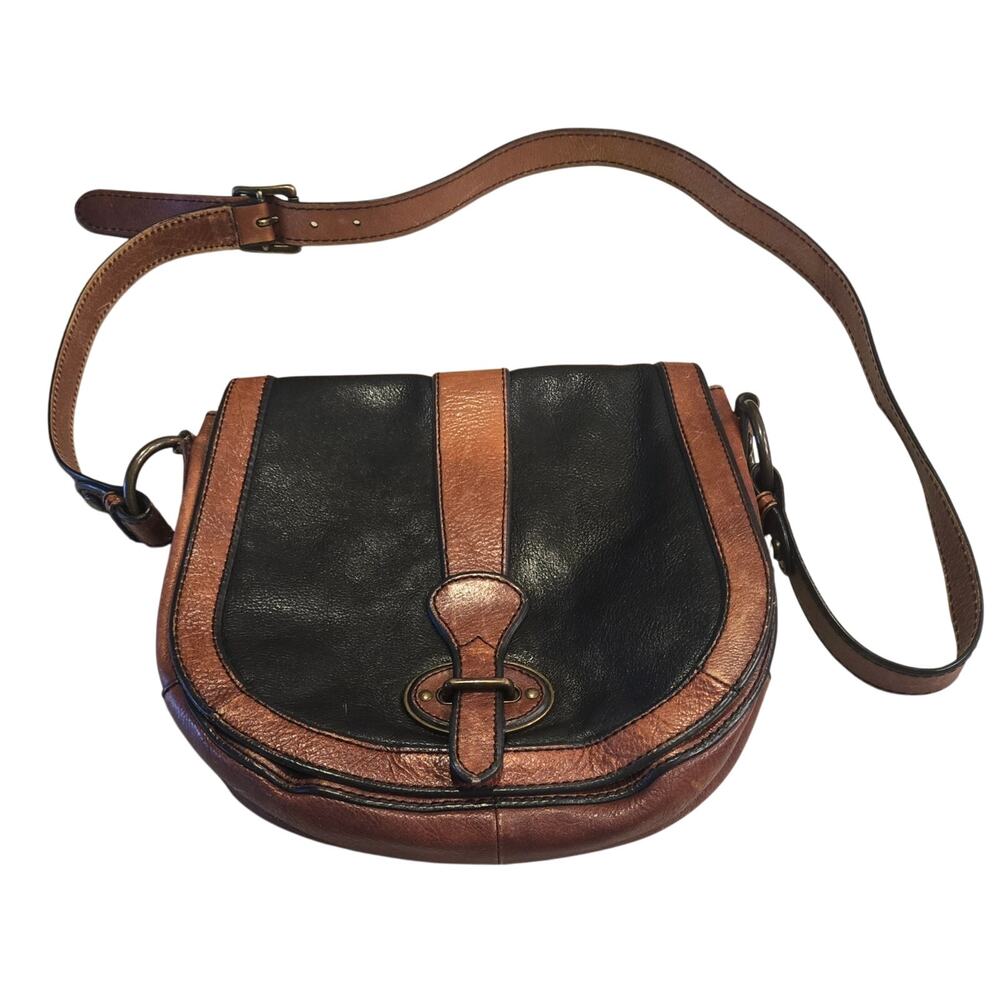 Fossil Vintage Inspired Women Brown/Black Leather Adj-Strap Flap-Bag Mag Closure